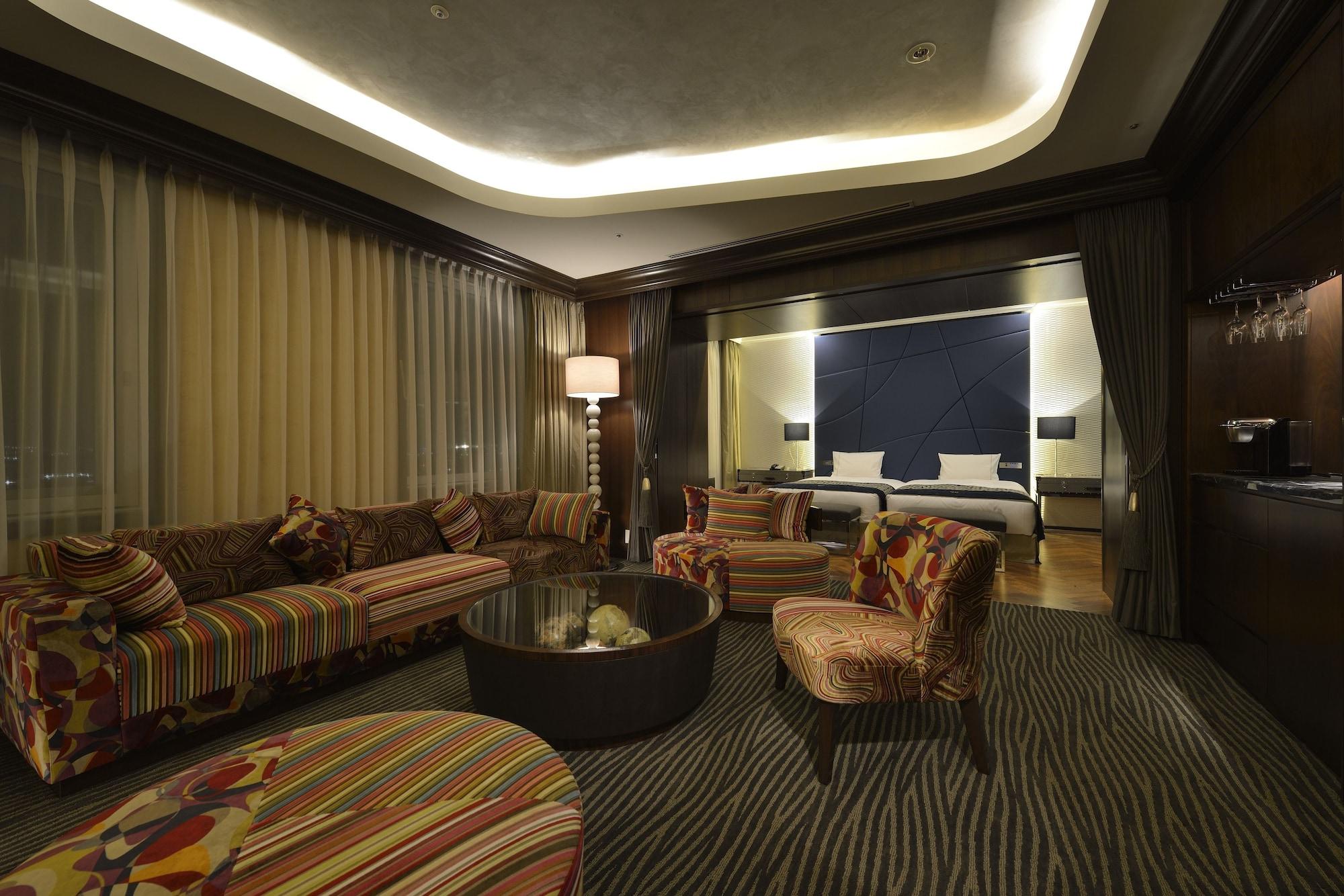 The Royal Park Hotel Tokyo Haneda Airport Terminal 3 Exterior foto A room at the hotel